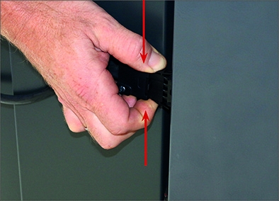 Sicherheitsstecker entfernen